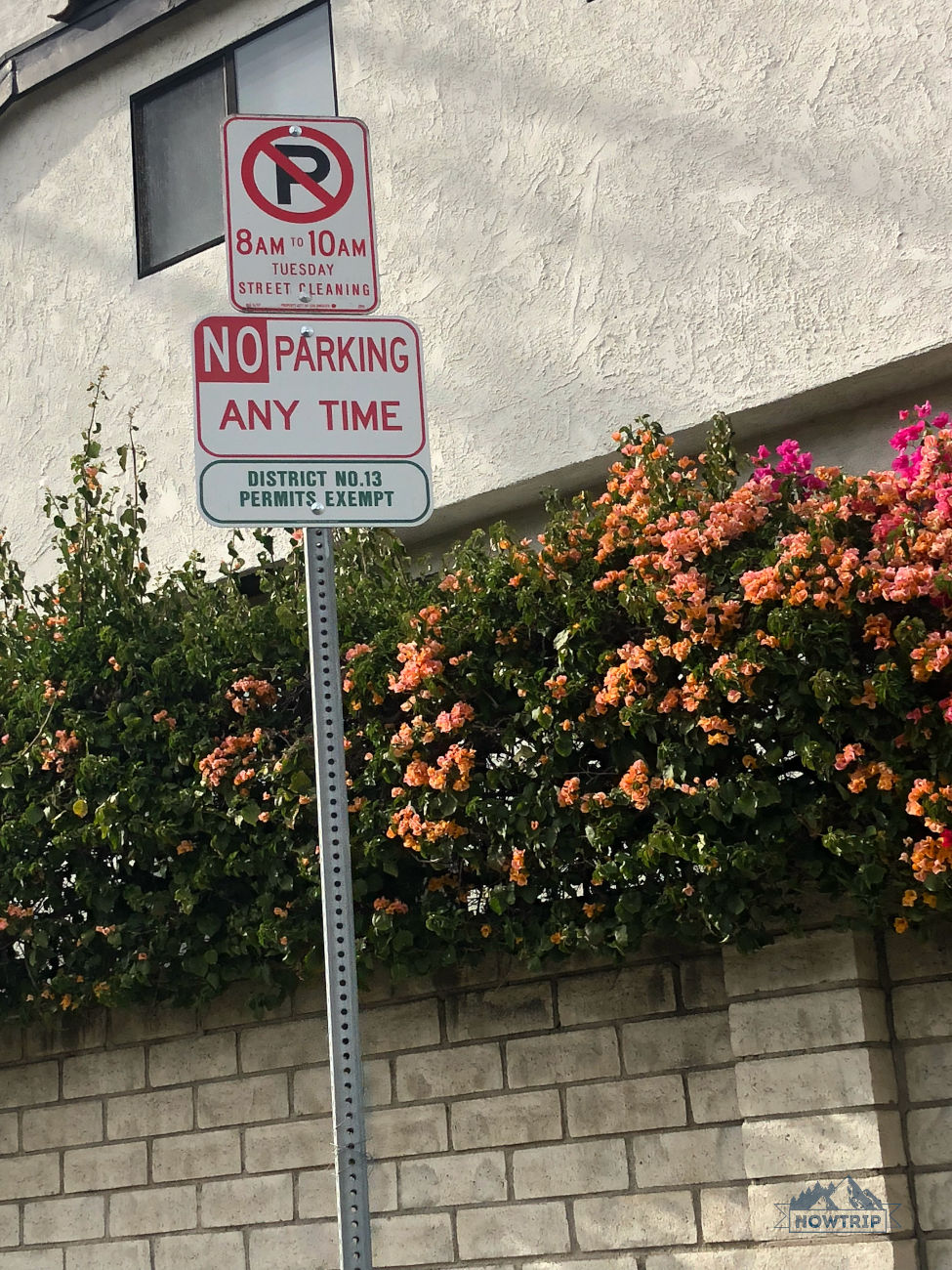 Парковка запрещена знак