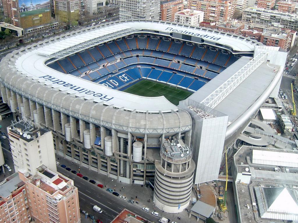 Испанский стадион Сантьяго Бернабеу