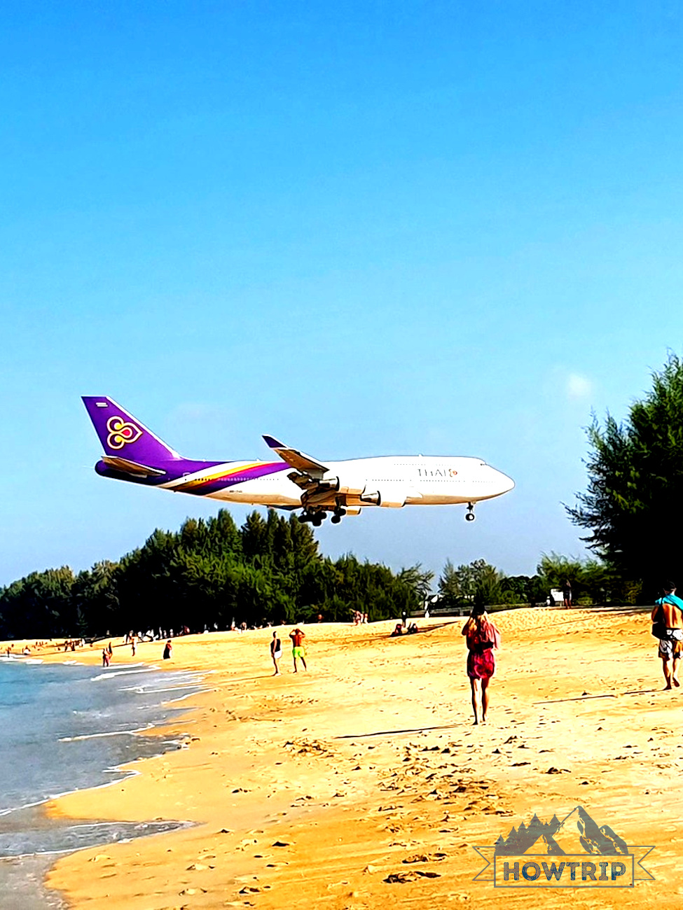 Пляж с самолетами