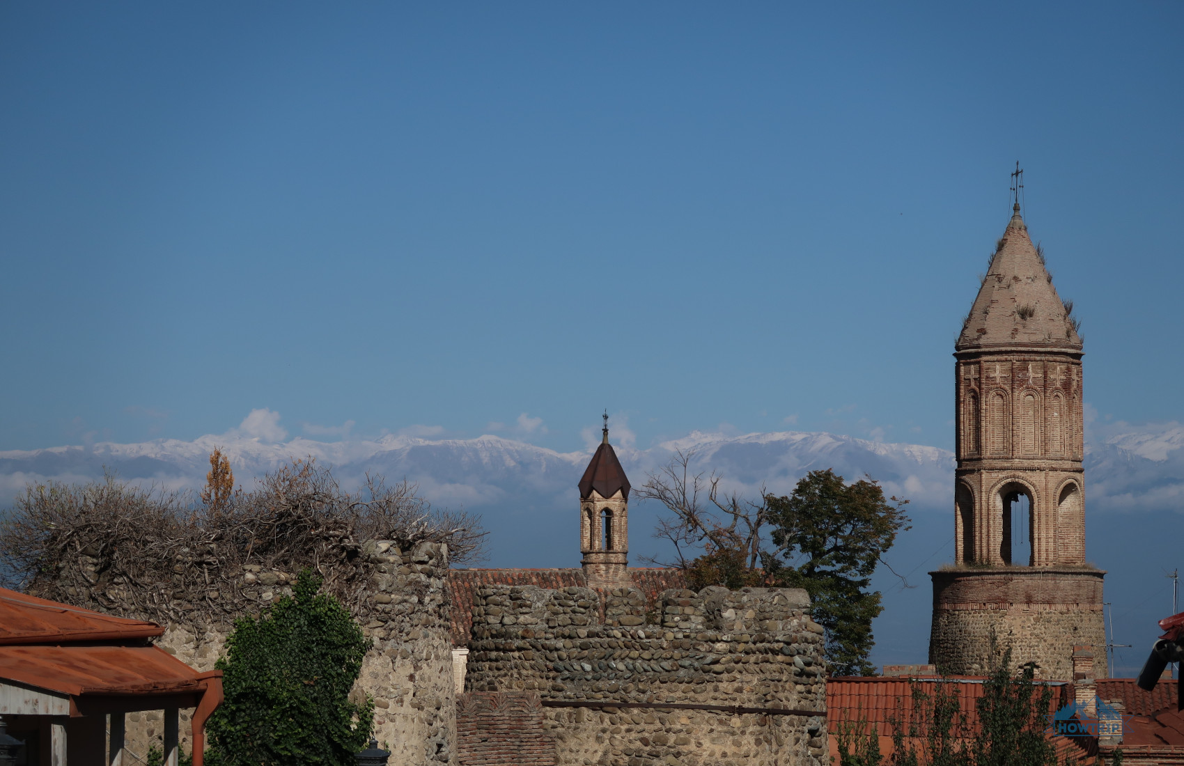 Алазанская долина и Кавказский хребет