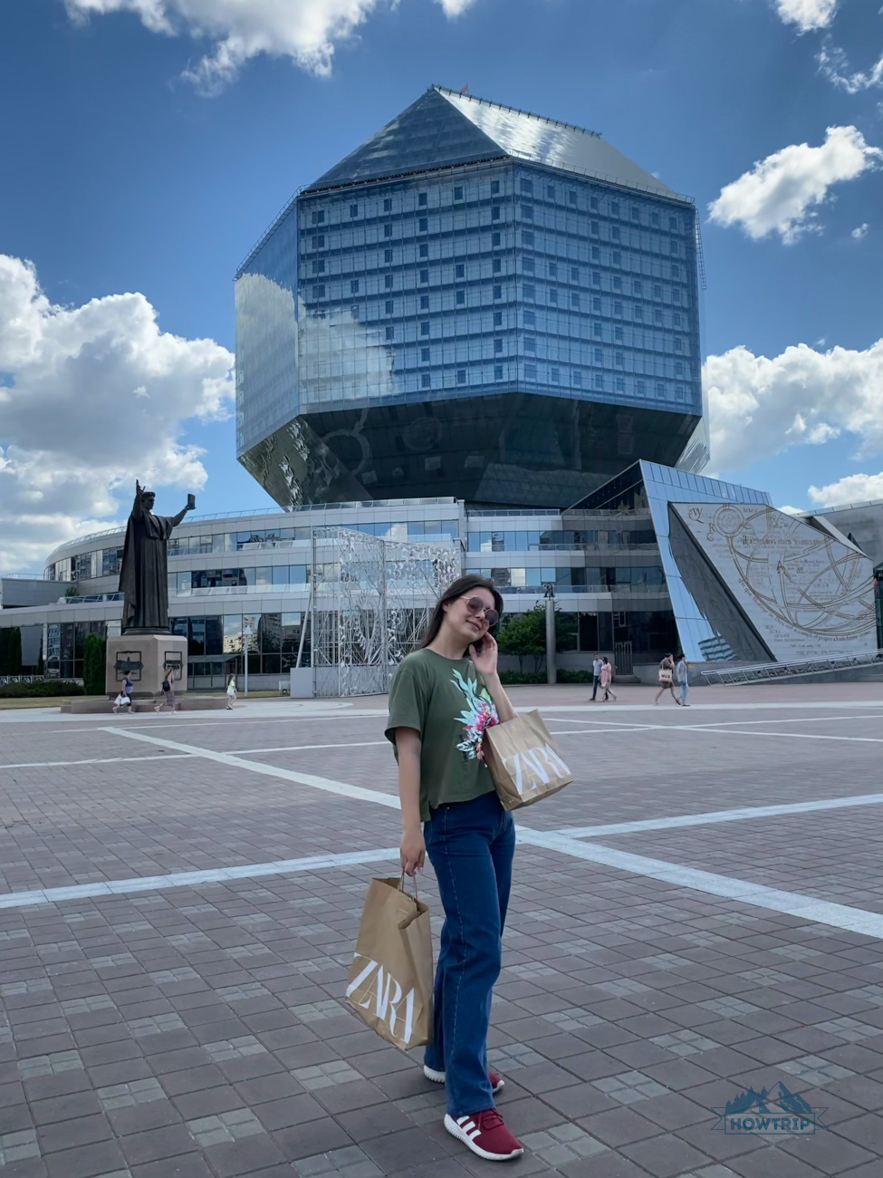 Национальная библиотека Беларуси и я после шопинга