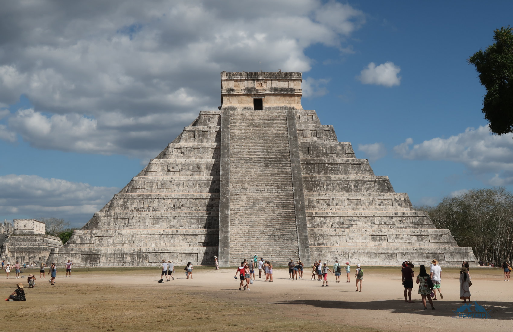 Пирамида в Чичен Ица Мексика