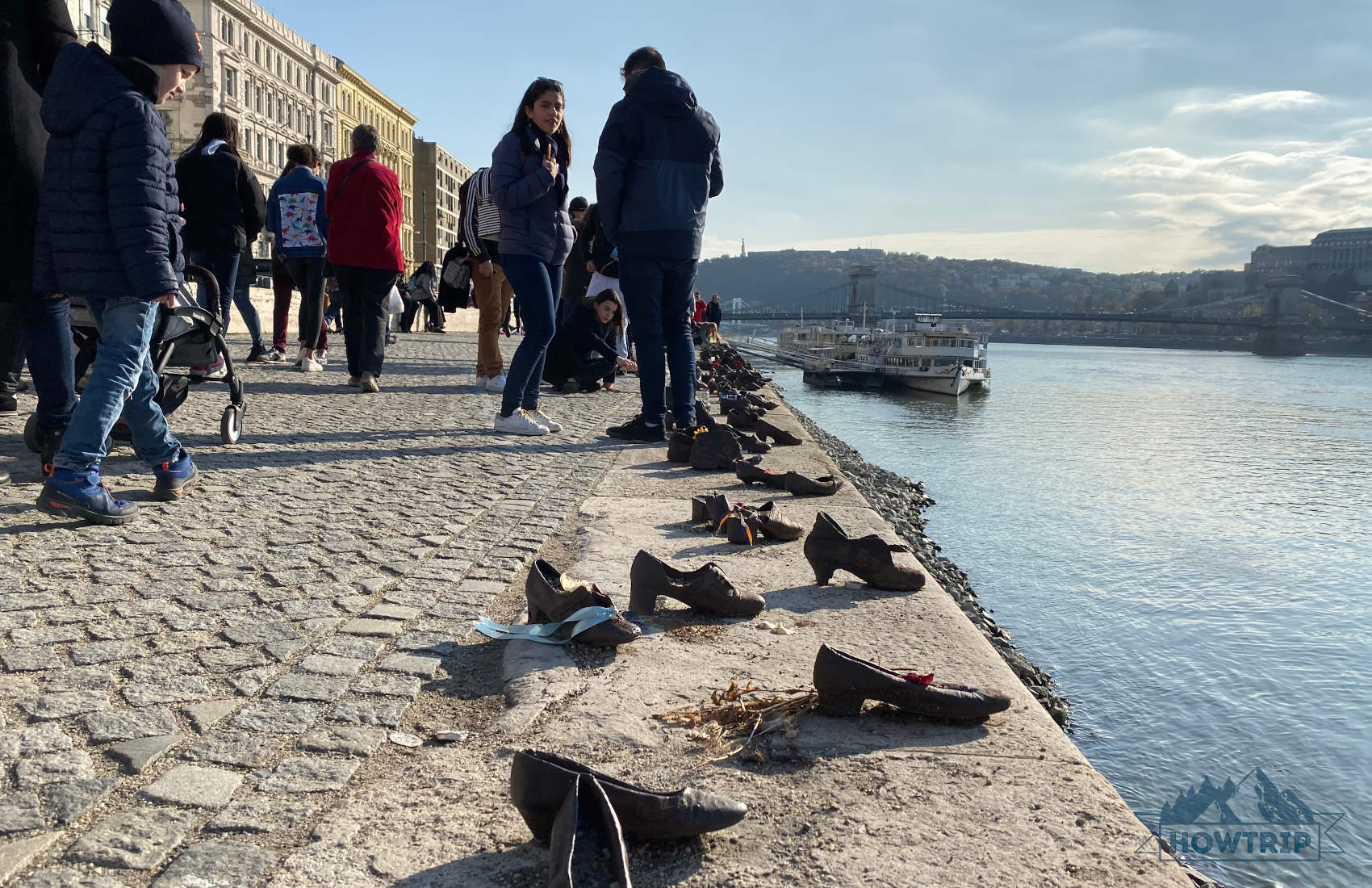 Туфли на набережной Дуная