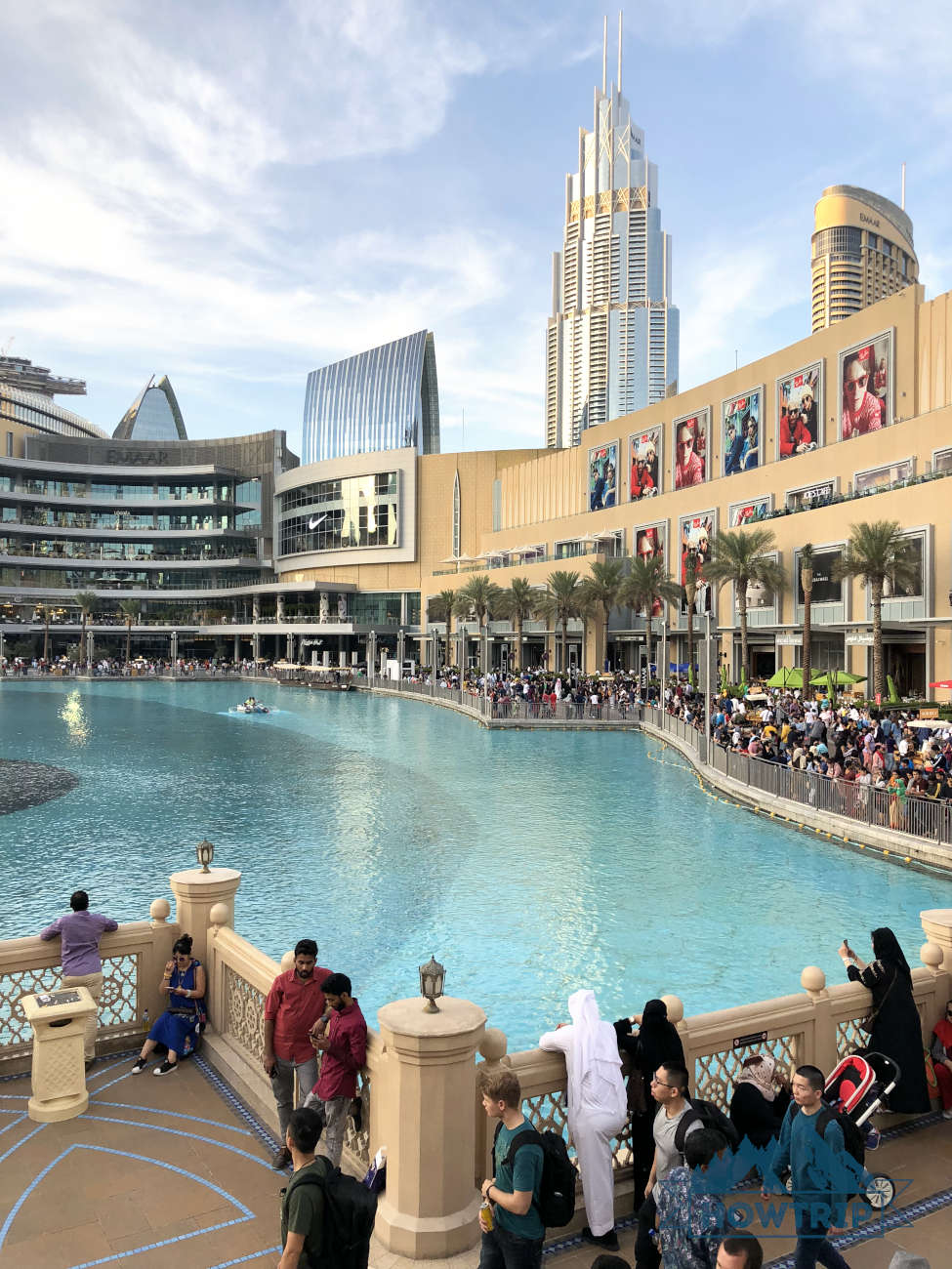Дубай мол поющие фантаны