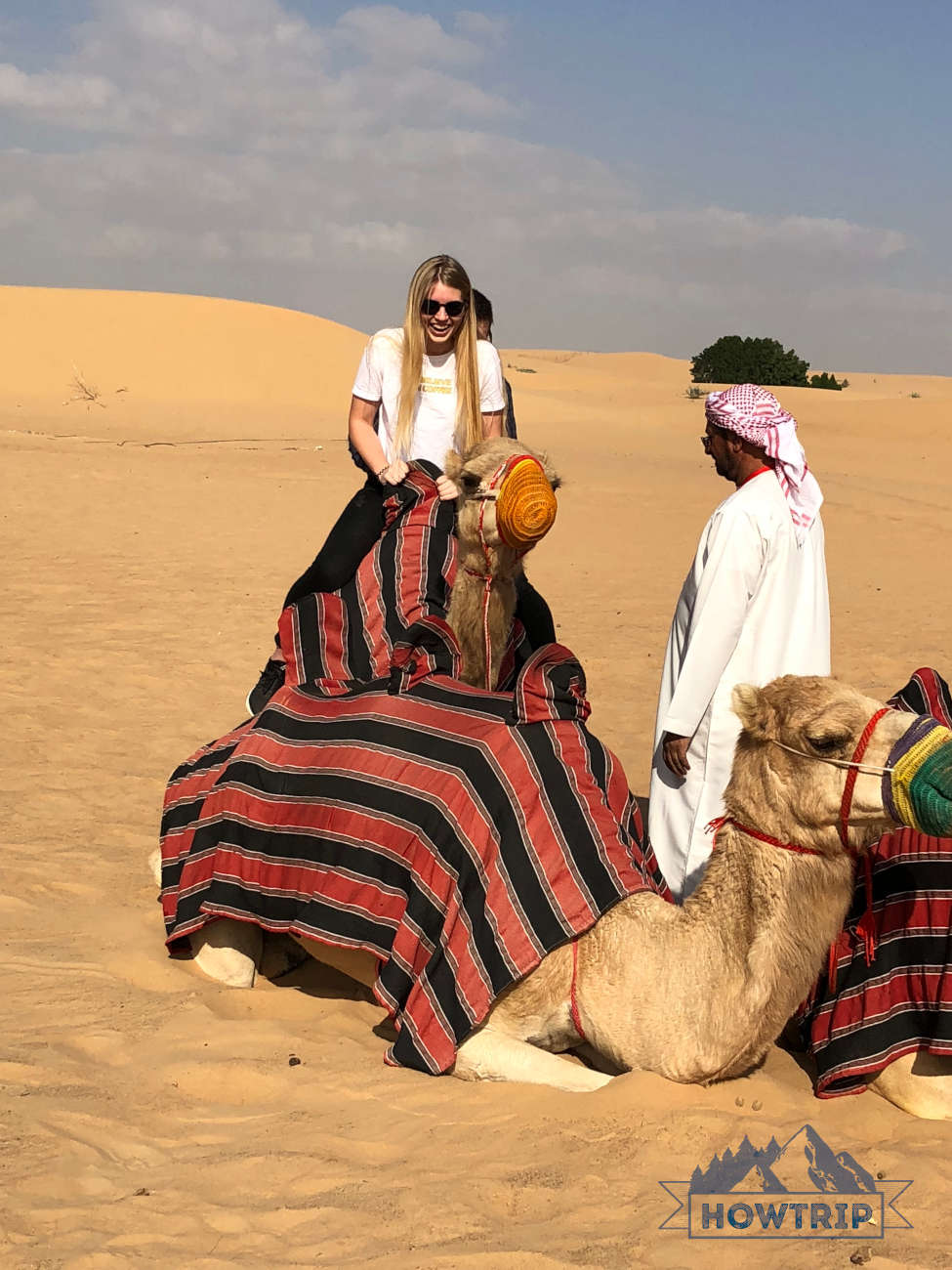Katanie na verblyudyakh safari v Dubae