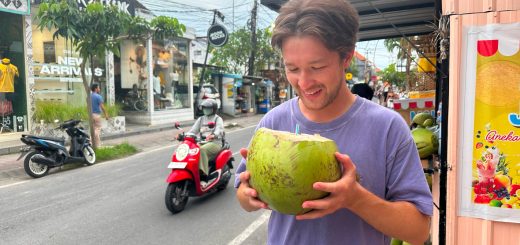 Coconut на Бали за 10000IDR