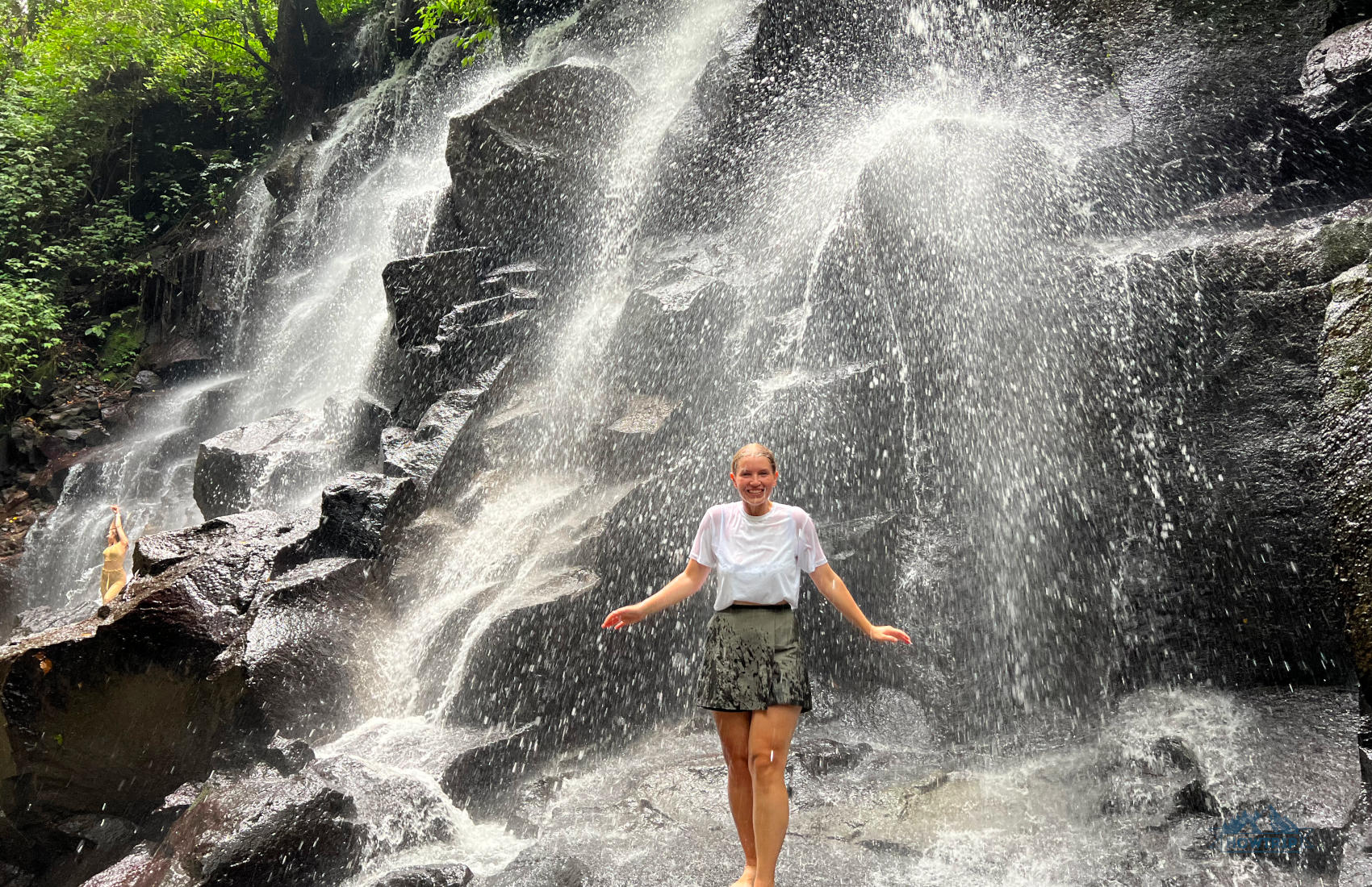 водопад на Бали