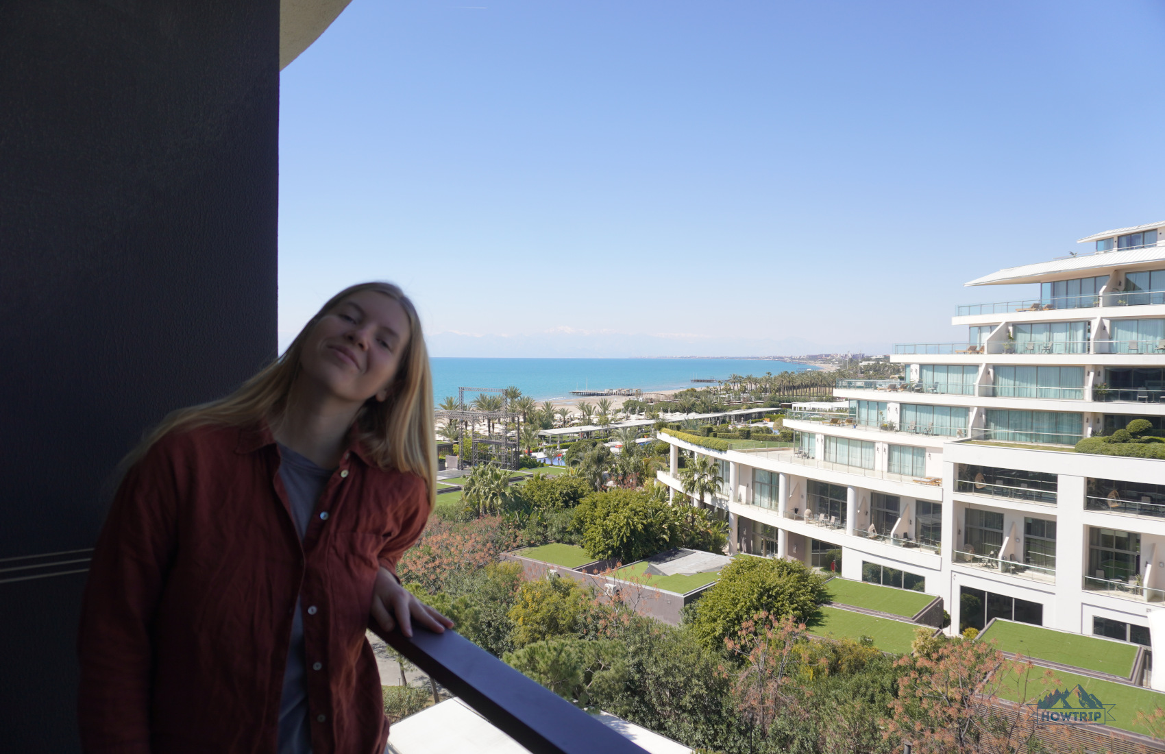 вид на отель Maxx Royal из отеля Voyage Belek