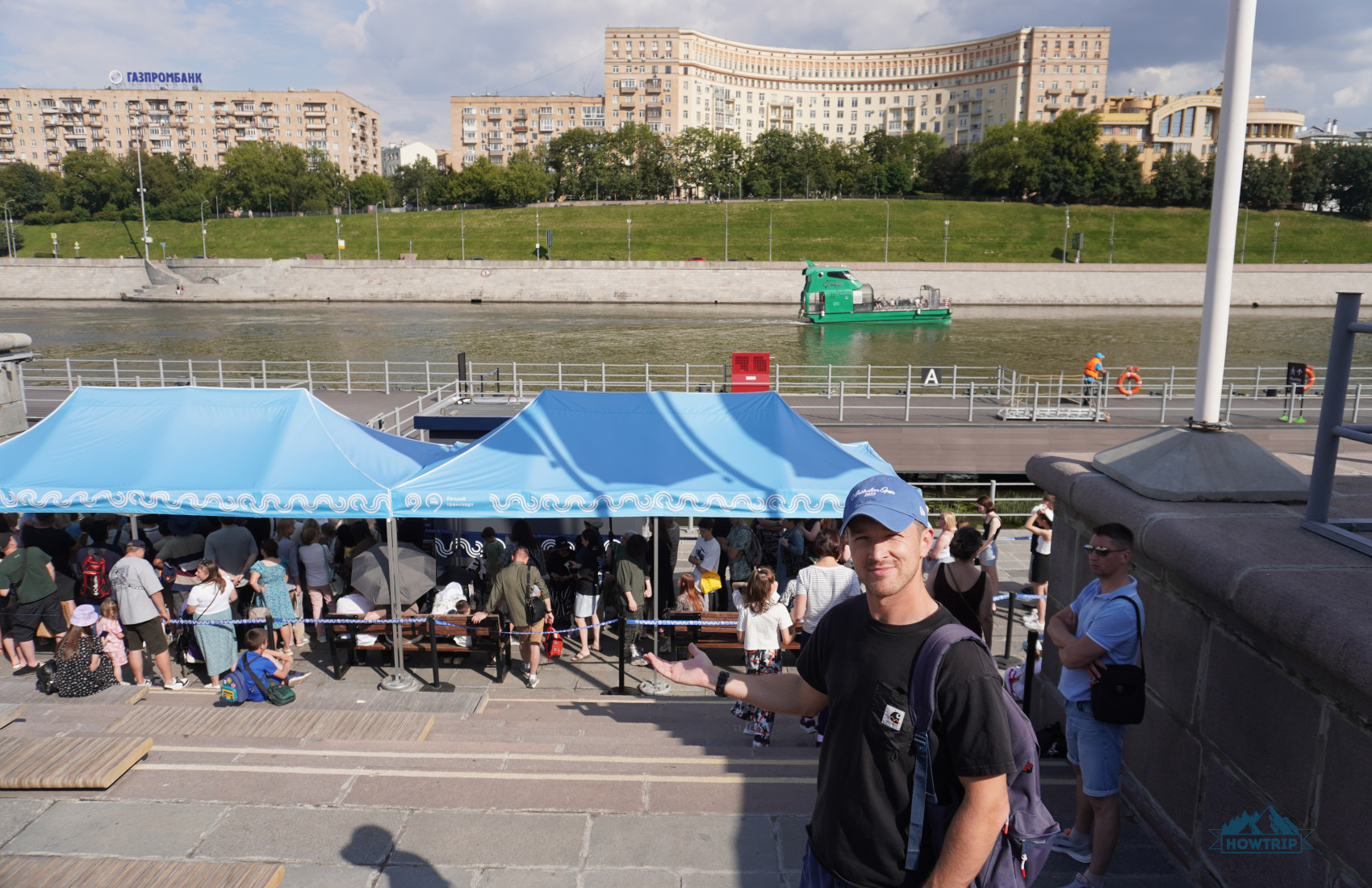 речной трамвай в Москве и его остановка
