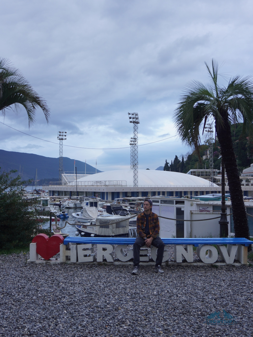 Херцег Нови знак и набережная