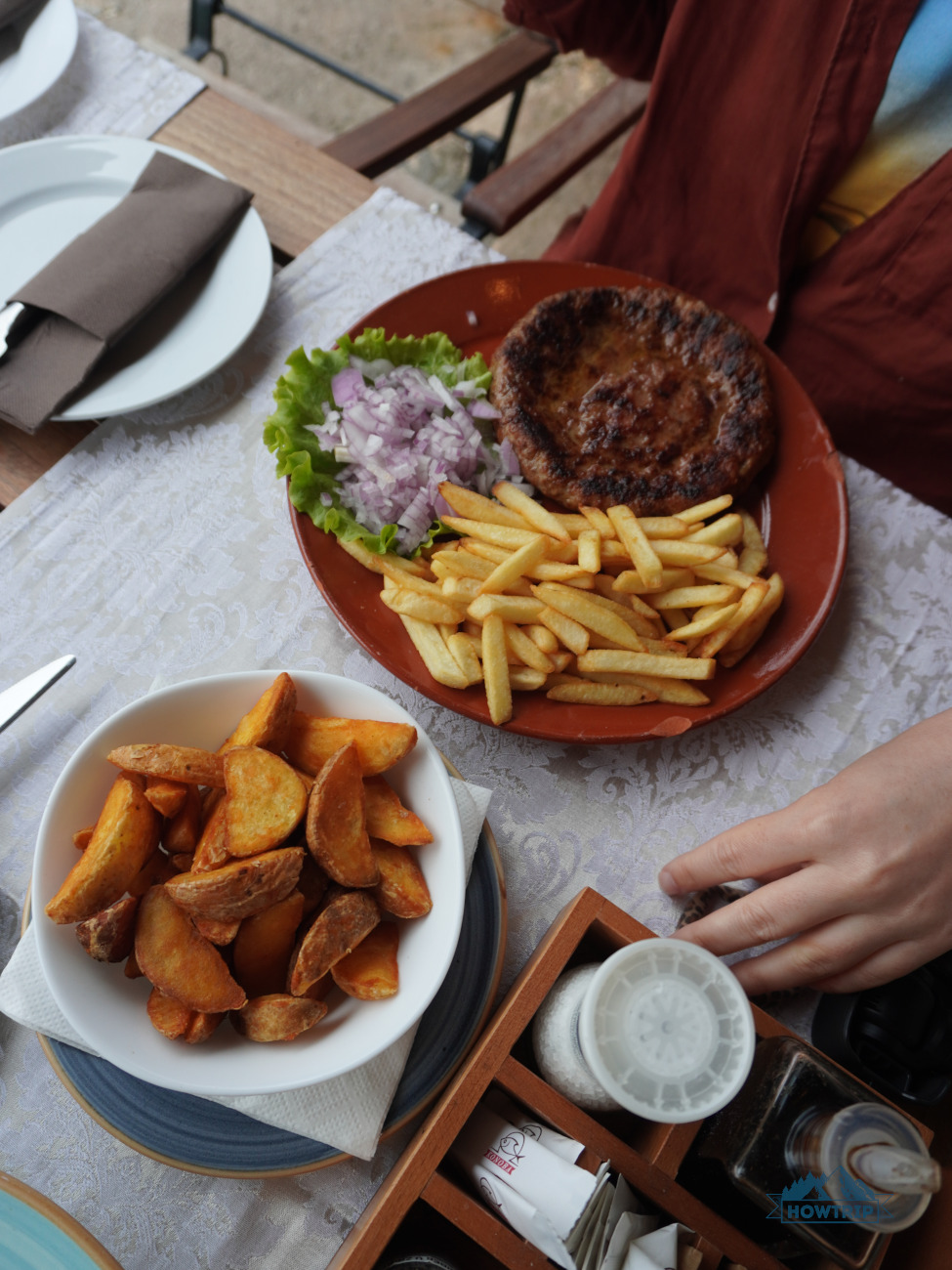 ресторан в Которе бухте плескавица ресторан в Которе бухте плескавица