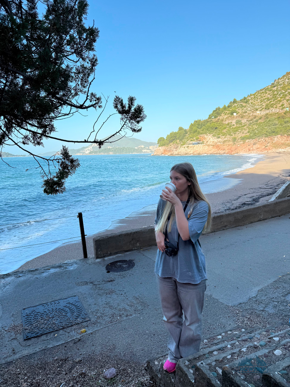 пляж в Черногории рядом с Будвой пляж в Черногории рядом с Будвой