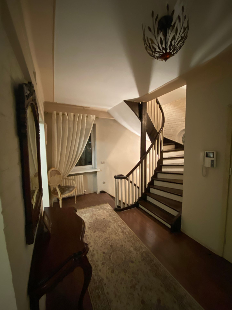 ВИЛЛА В АМАЛИЕНАУ